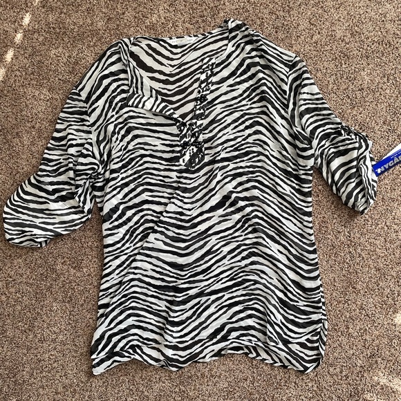 Peter Nygard Tops - Peter Nygard blouse